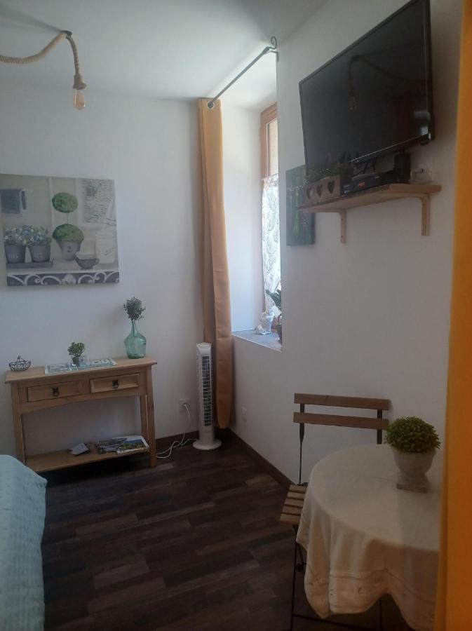 Chambre D'Hote Au Jardin Le Clos Des Vins D'Anges Saint-Pierre-des-Champs Luaran gambar
