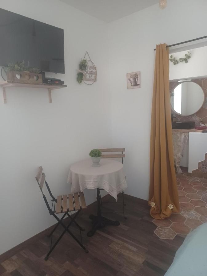 Chambre D'Hote Au Jardin Le Clos Des Vins D'Anges Saint-Pierre-des-Champs Luaran gambar